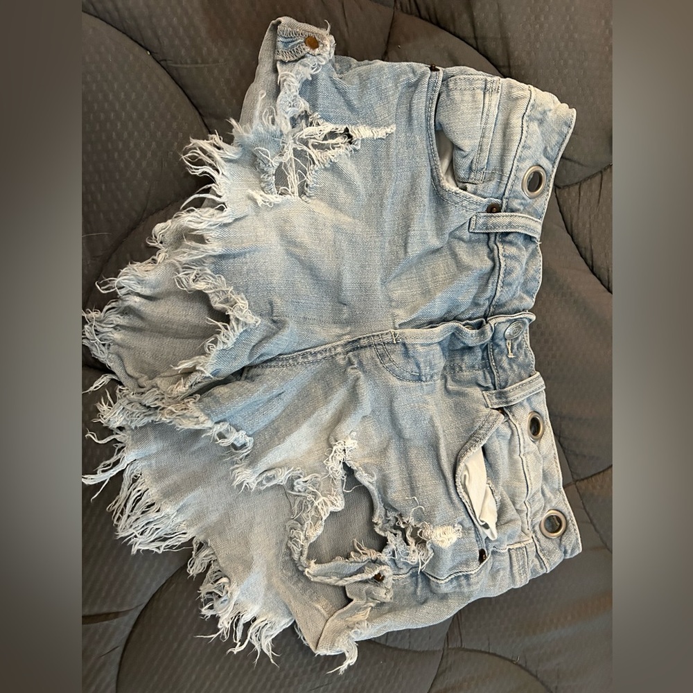 ripped jeans shorts